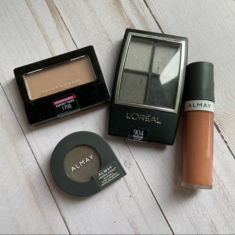 4 Piece Make-up - 3 Eye Shadows and 1  Lip Color